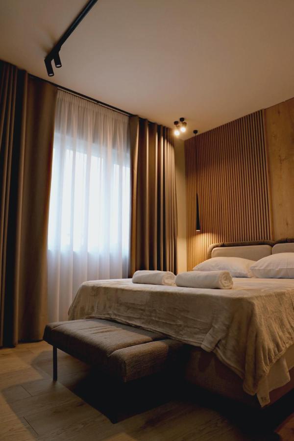 Sol Hotel Shkodër Екстериор снимка