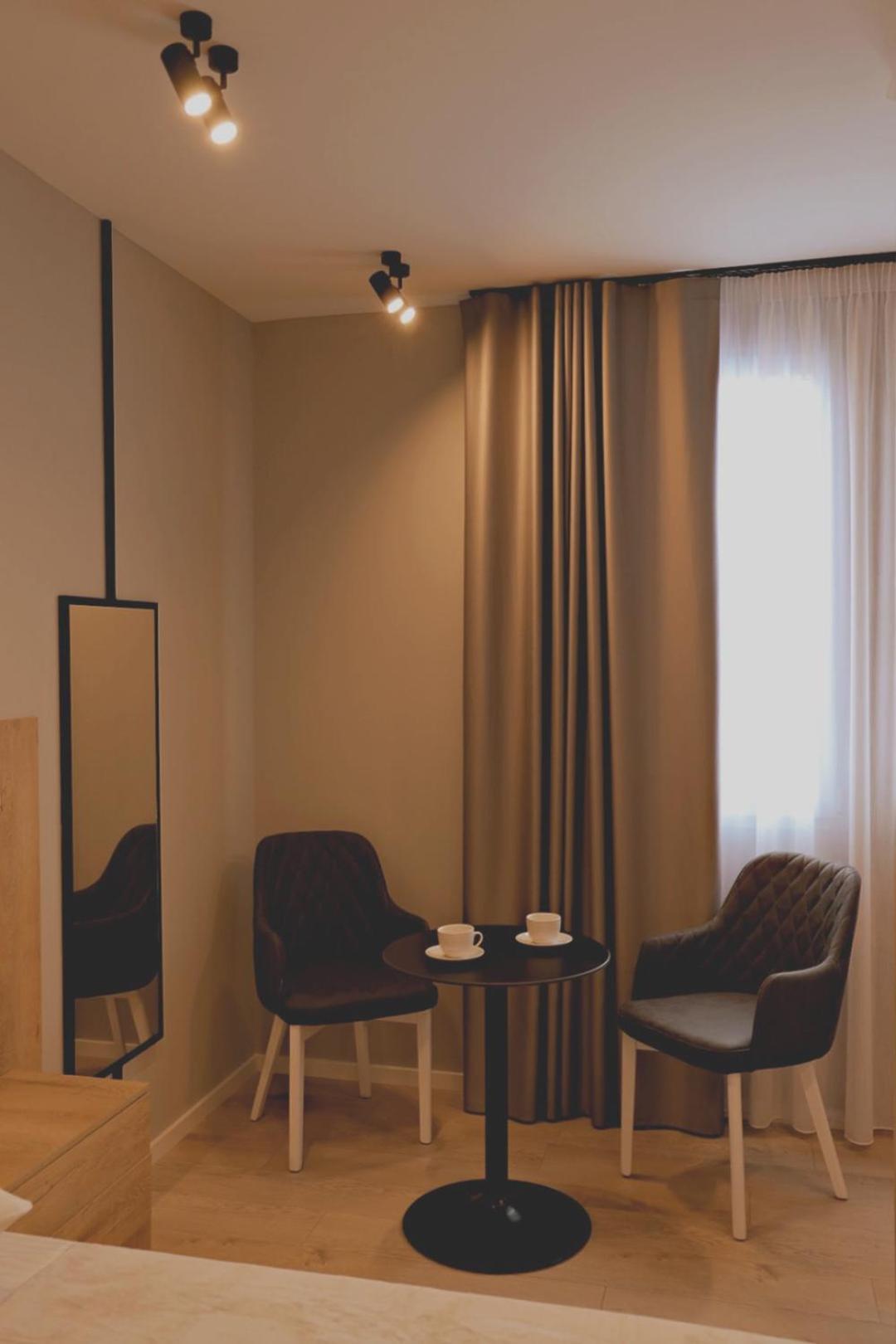 Sol Hotel Shkodër Екстериор снимка