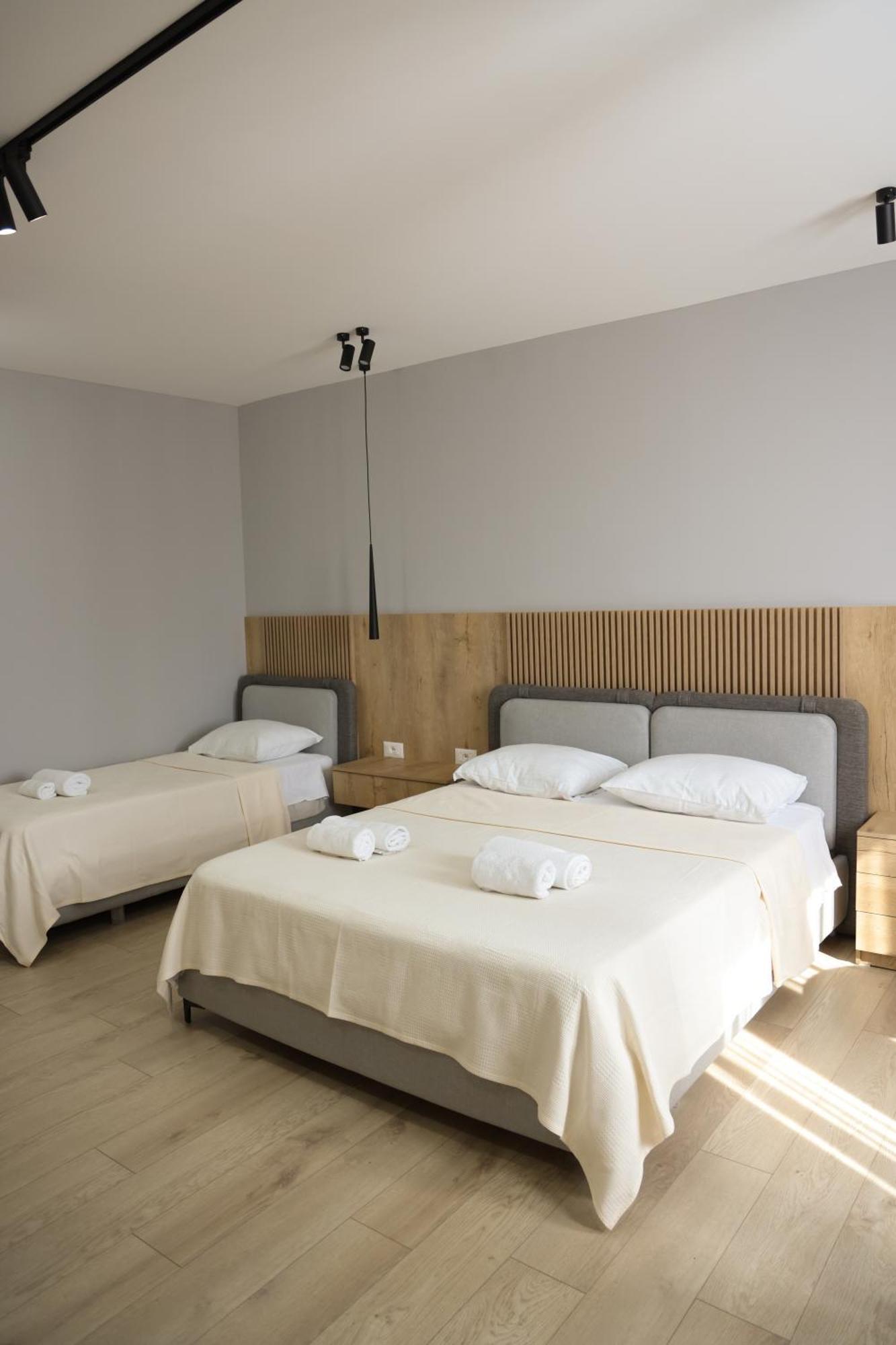 Sol Hotel Shkodër Екстериор снимка