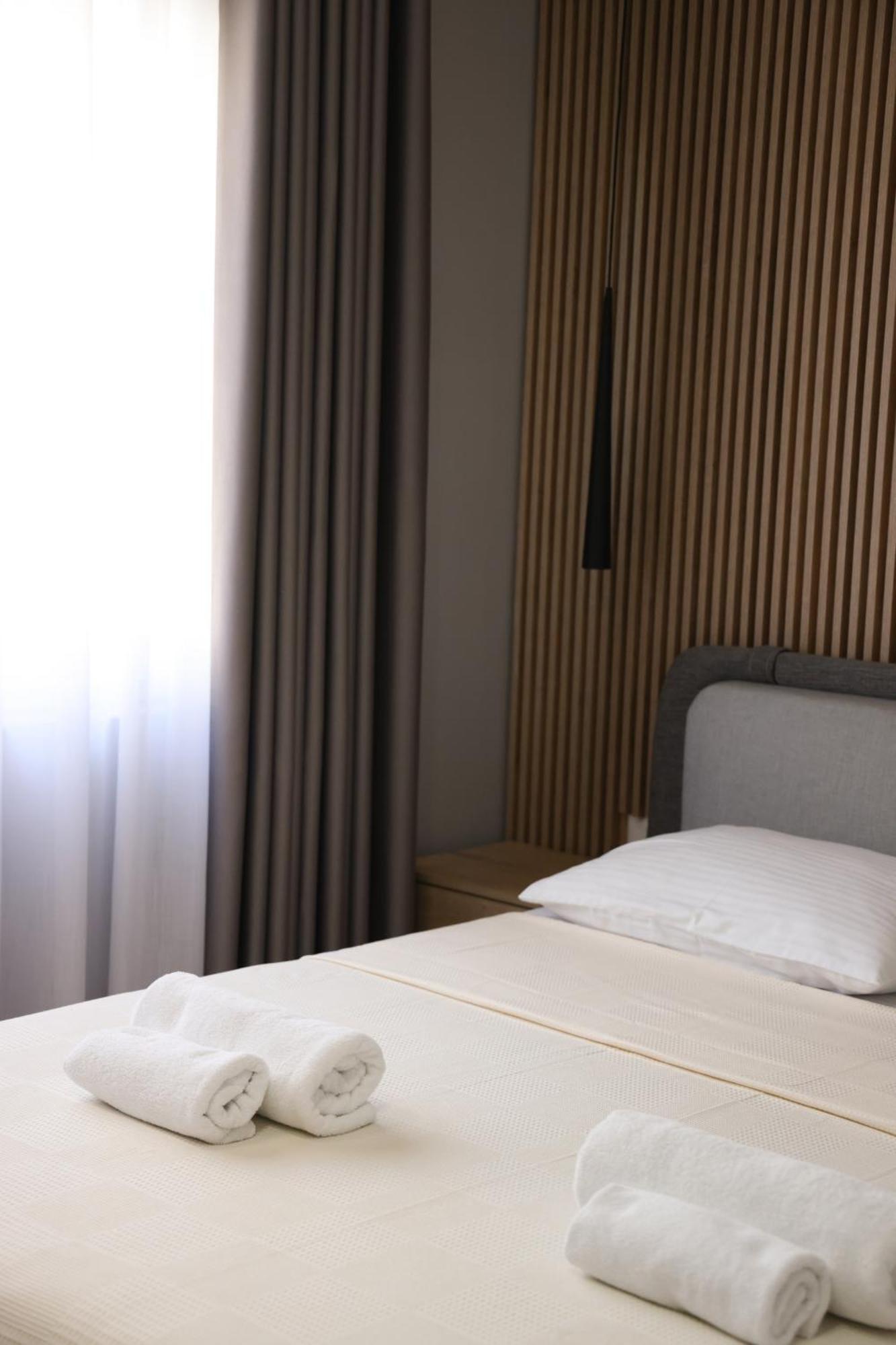 Sol Hotel Shkodër Екстериор снимка