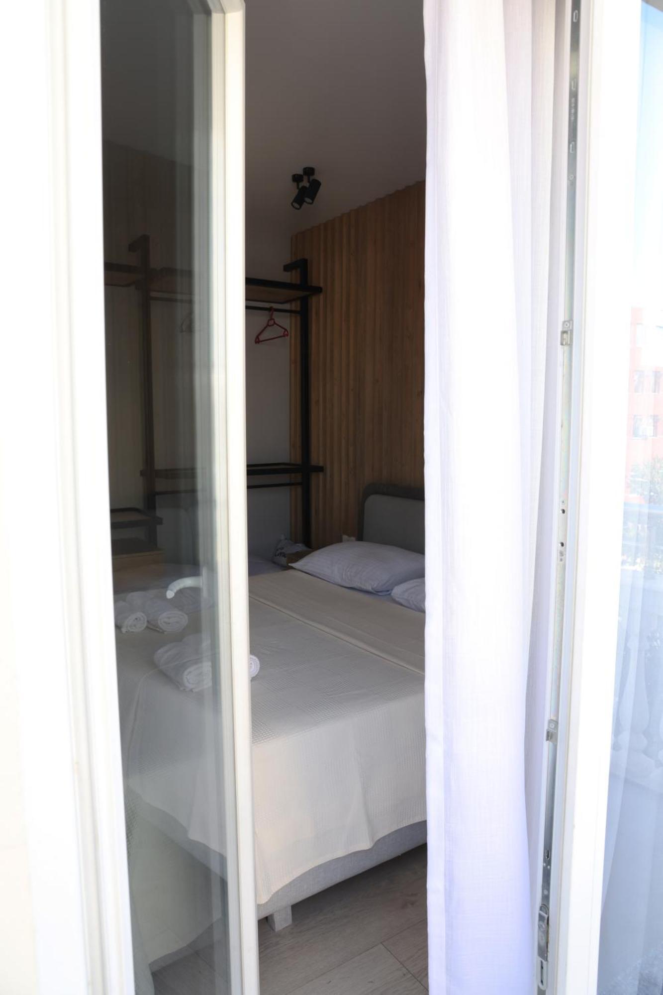 Sol Hotel Shkodër Екстериор снимка