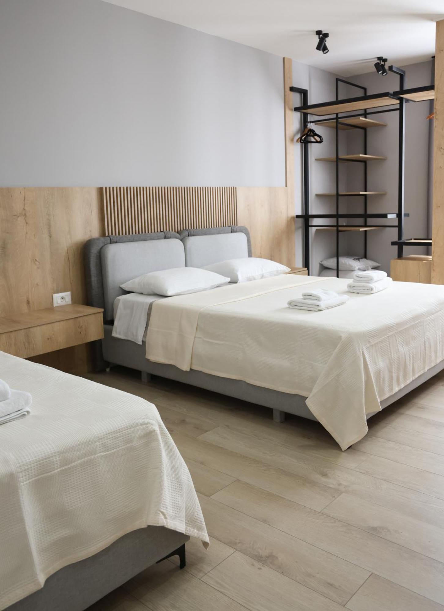 Sol Hotel Shkodër Екстериор снимка